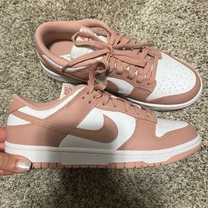 WOMENS NIKE DUNKS - rose whisper